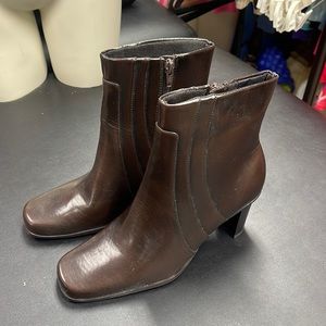 Jasmin boots